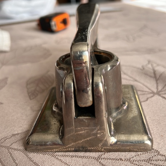 Rare VTG Ocelco Die Cast Metal Hand Operated Pill Crusher - Picture 5 of 7